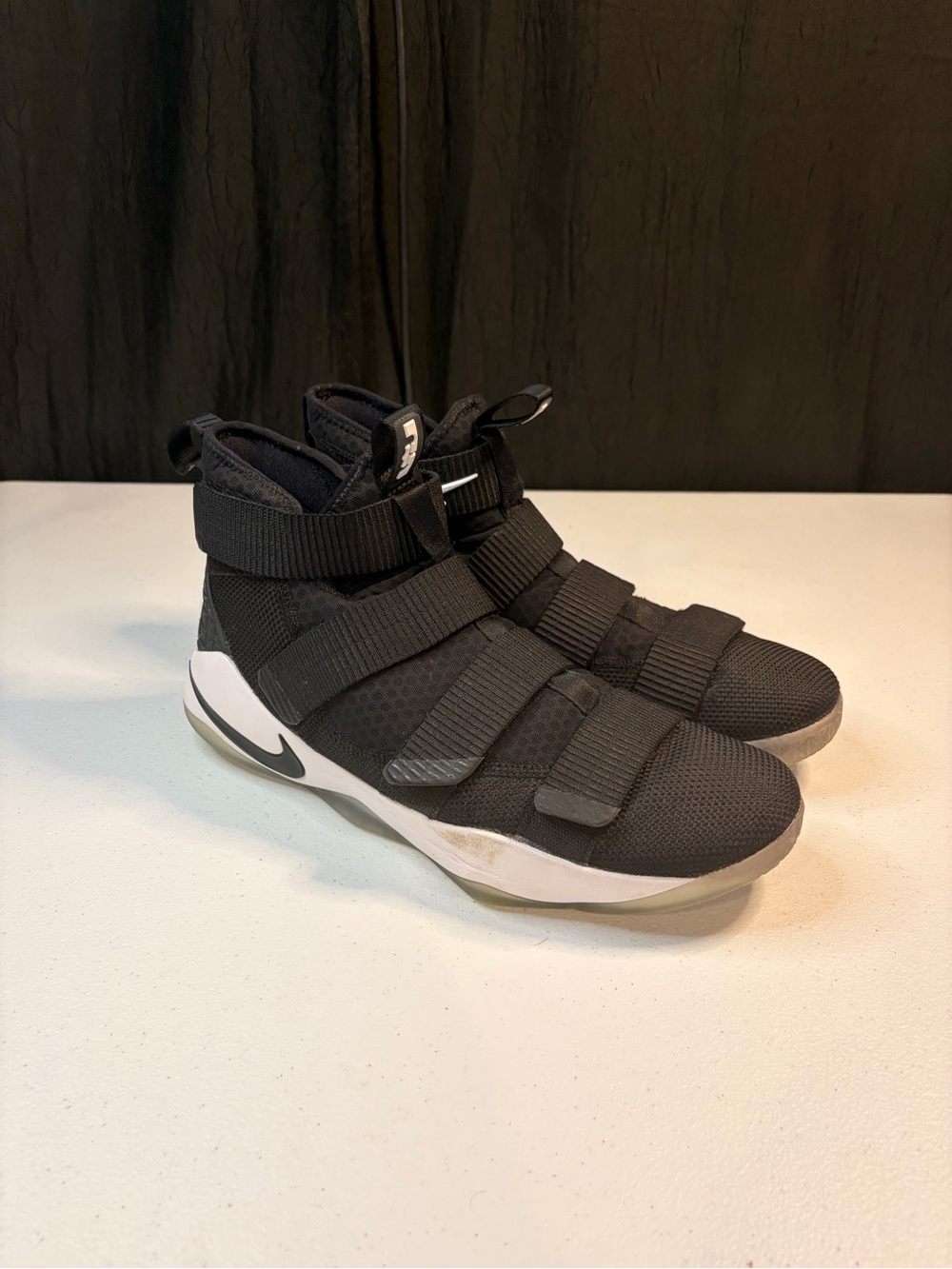 Nike LeBron Soldier Black Basketball Shoes Men's Size 12